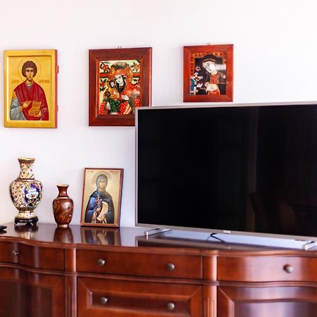 Spacious Apartment In City Centre Iasi Exteriör bild