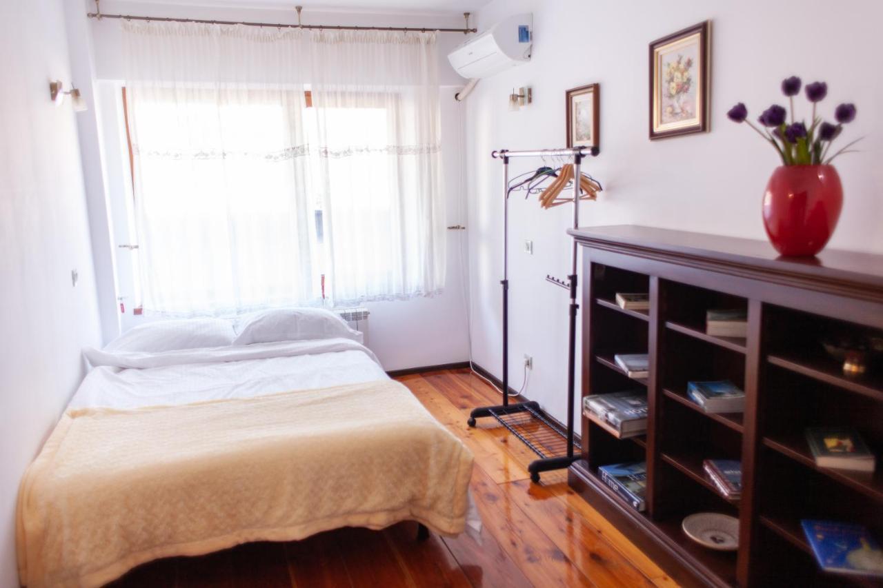 Spacious Apartment In City Centre Iasi Exteriör bild