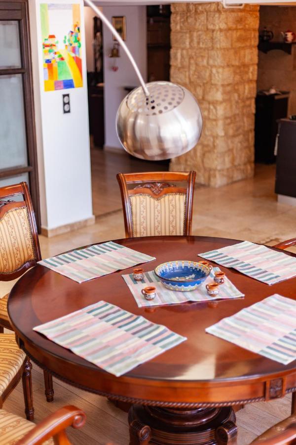 Spacious Apartment In City Centre Iasi Exteriör bild