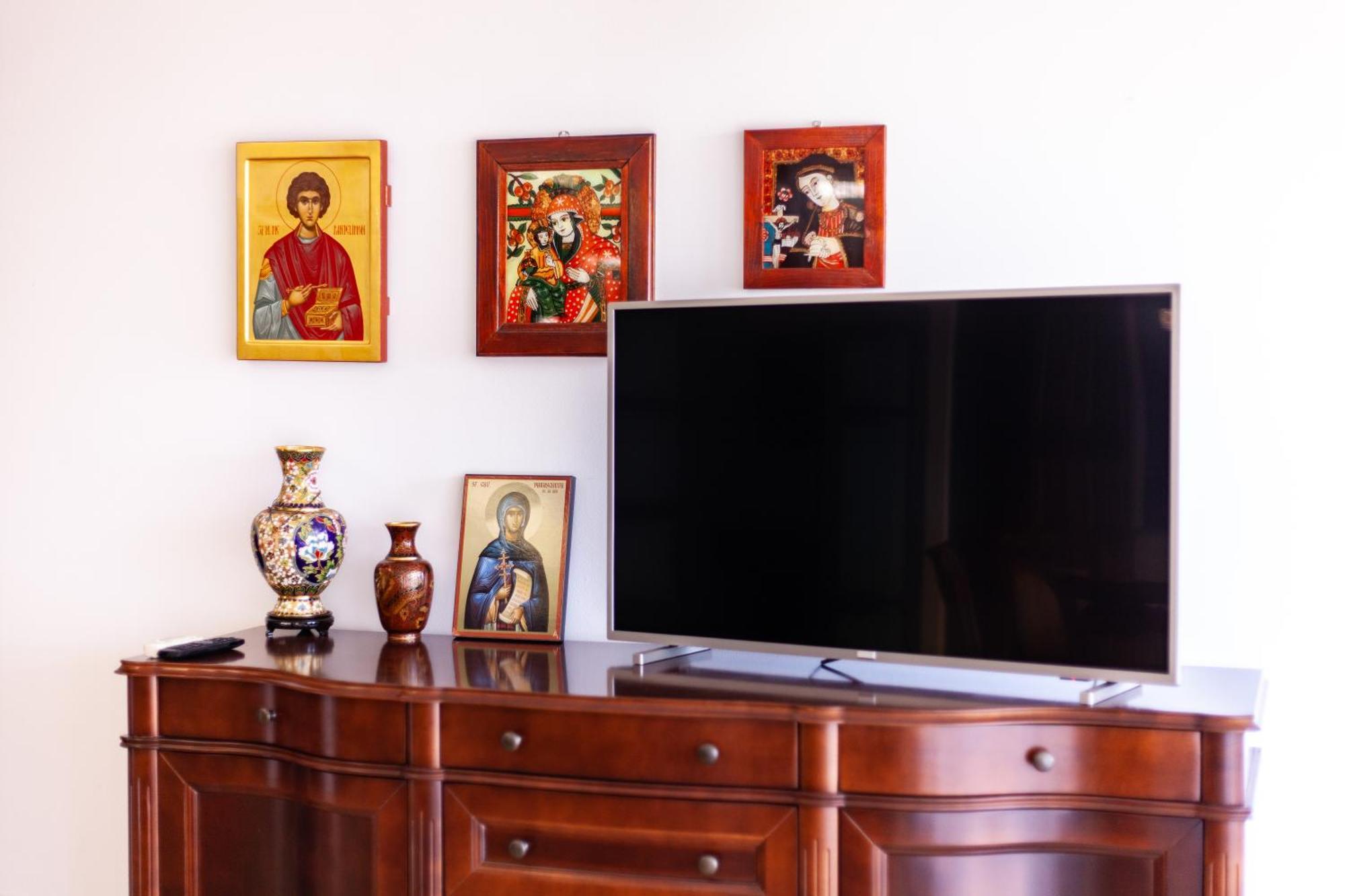 Spacious Apartment In City Centre Iasi Exteriör bild