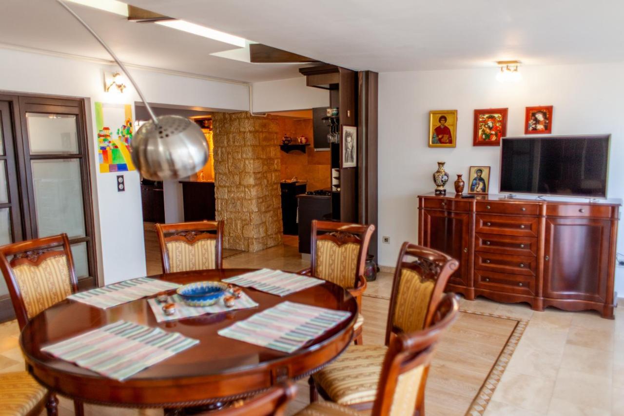 Spacious Apartment In City Centre Iasi Exteriör bild
