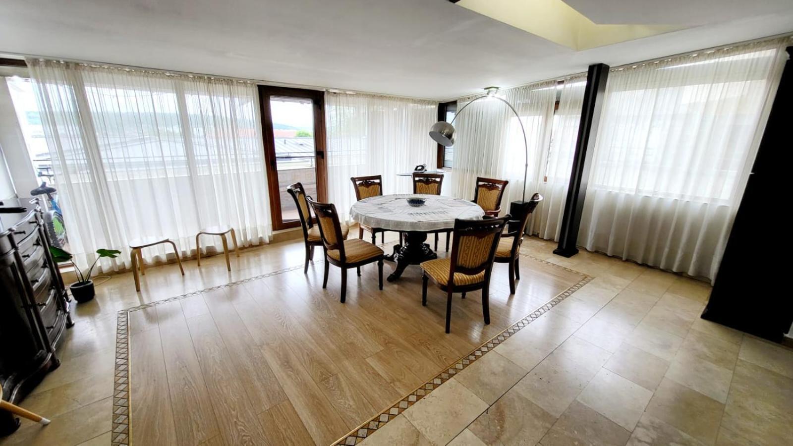 Spacious Apartment In City Centre Iasi Exteriör bild